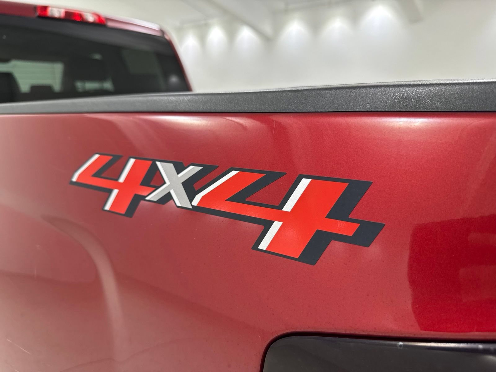 Used 2018 Chevrolet Silverado 1500 LT w/ All Star Edition AWD/4WD image 10