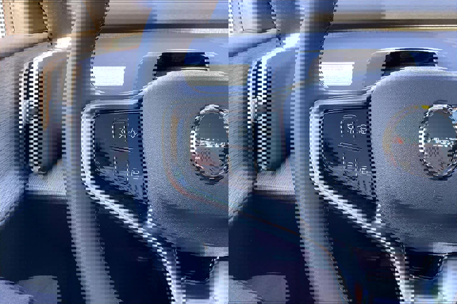 New 2026 Volvo EX30 Ultra image 17