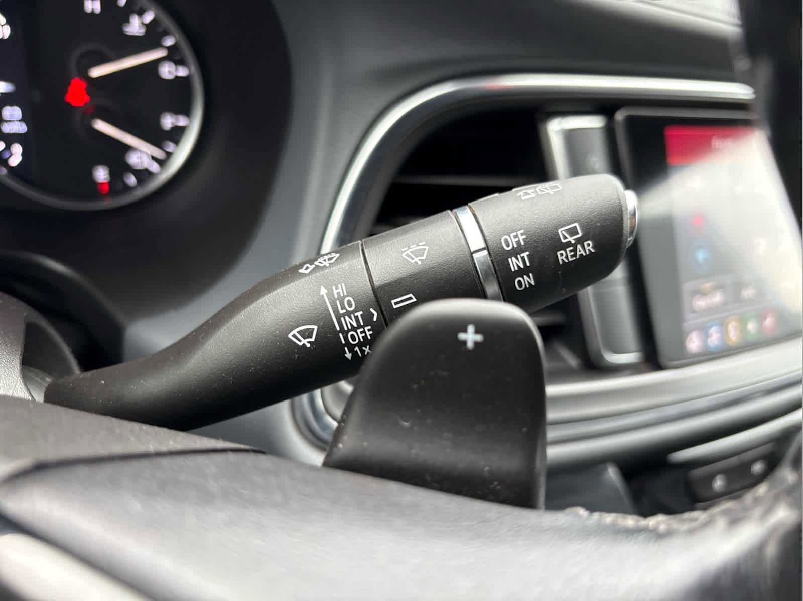 Used 2022 Buick Enclave Premium image 28