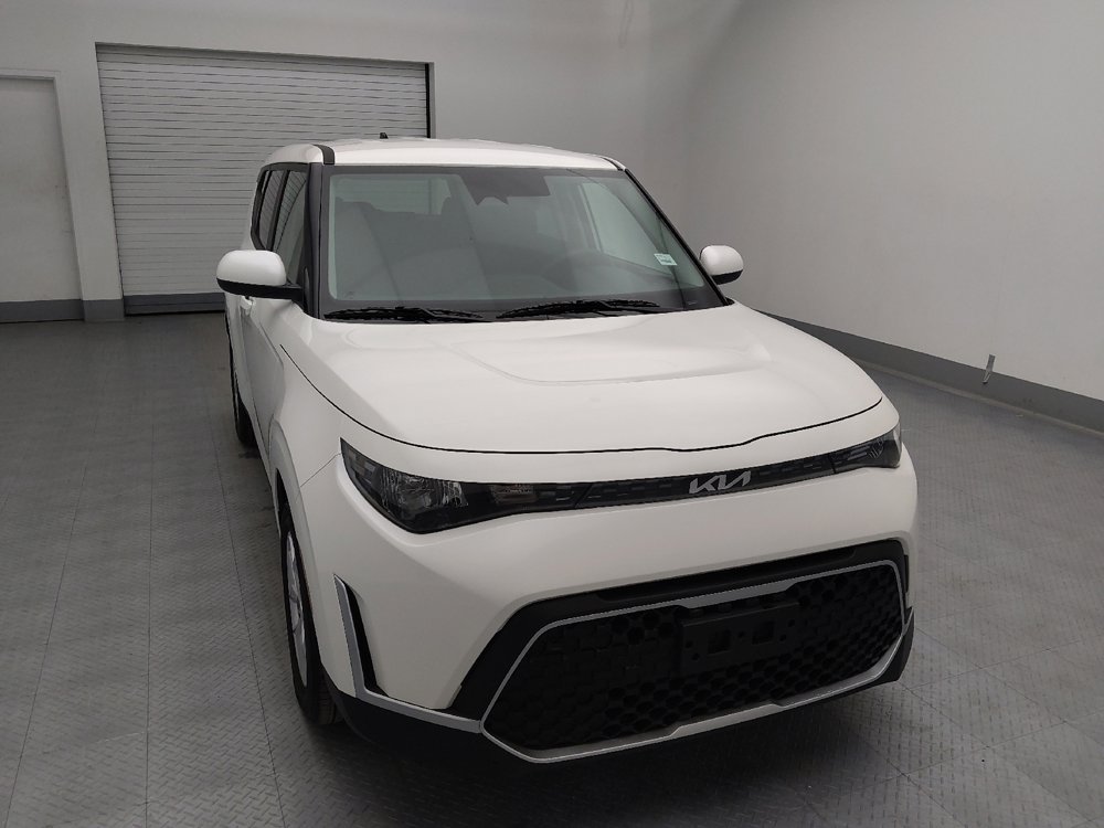 Used 2025 Kia Soul LX image 14