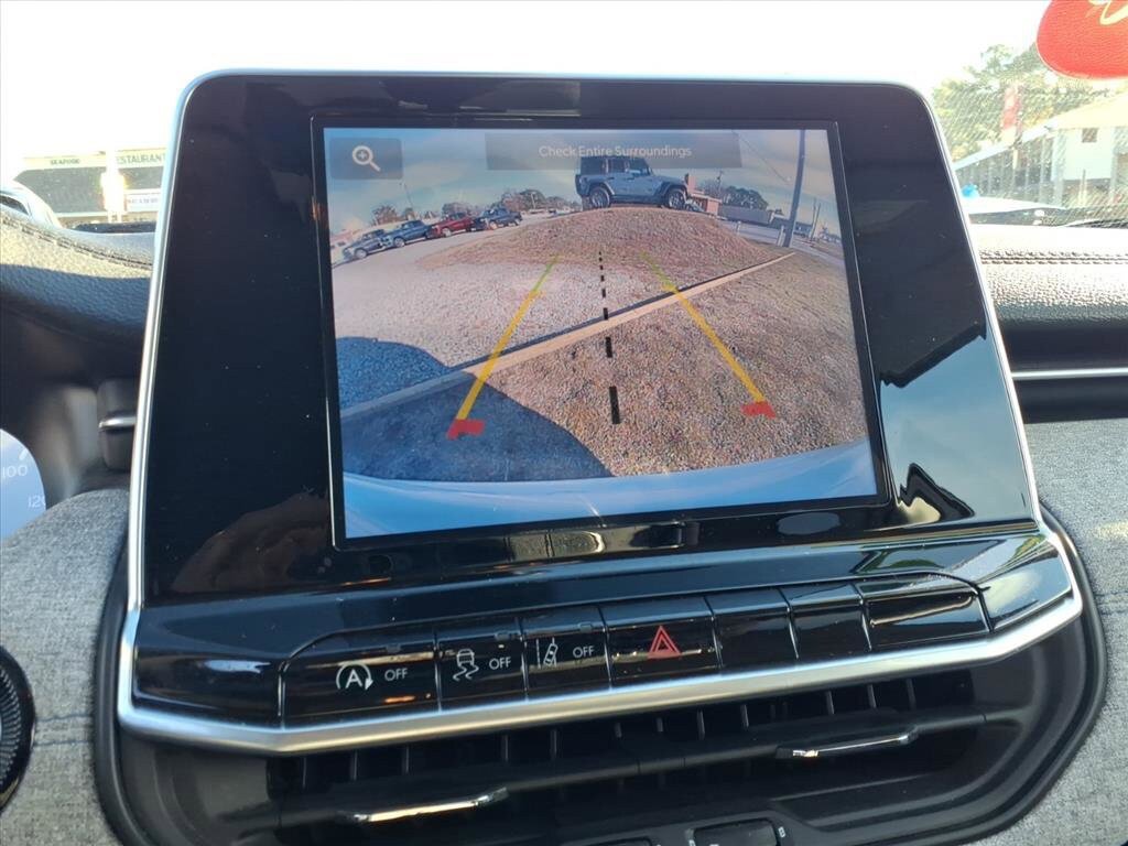 Used 2022 Jeep Compass Latitude FWD image 39
