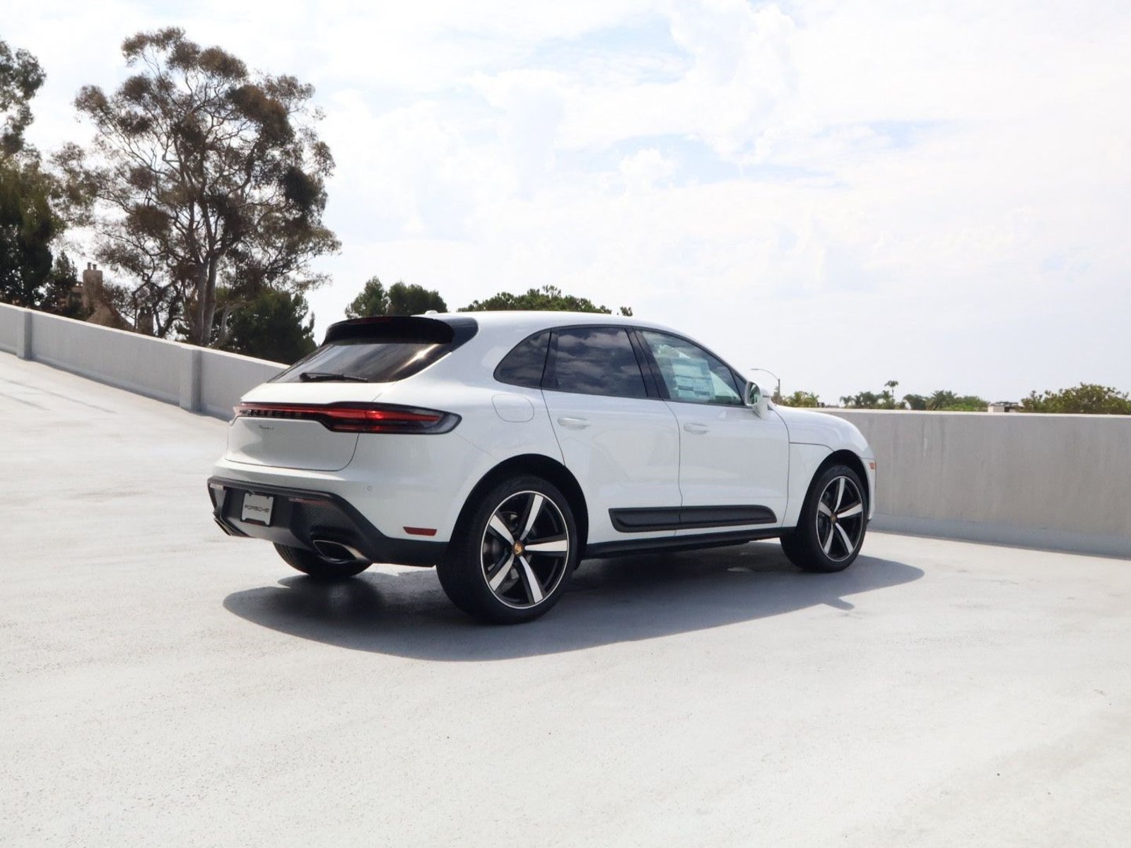 New 2026 Porsche Macan AWD/4WD image 8