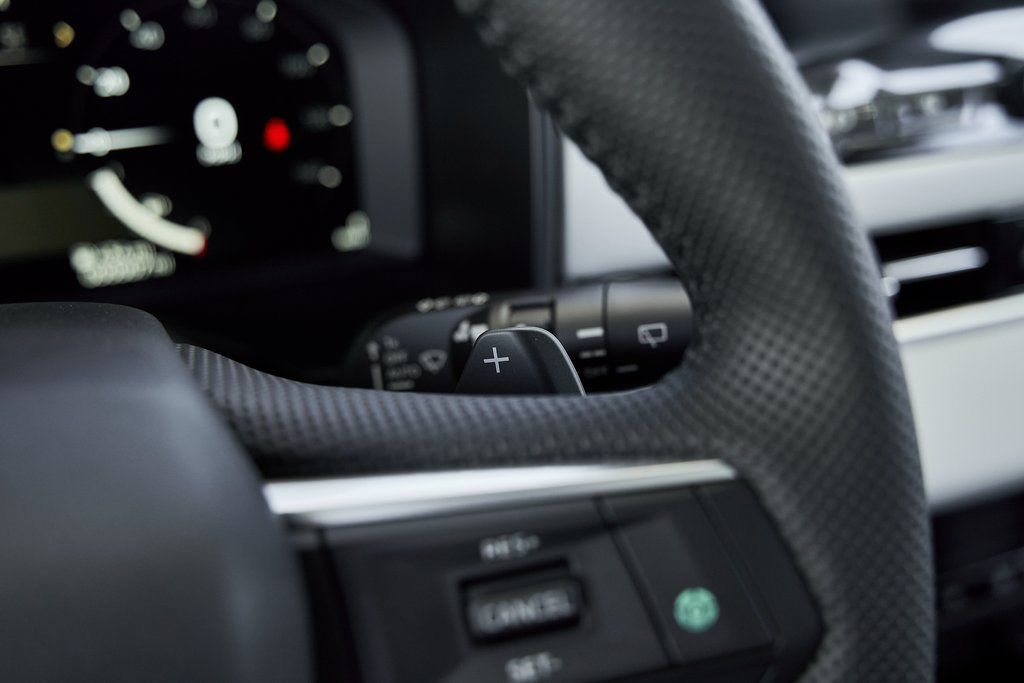 Used 2025 Mitsubishi Outlander SE FWD image 39