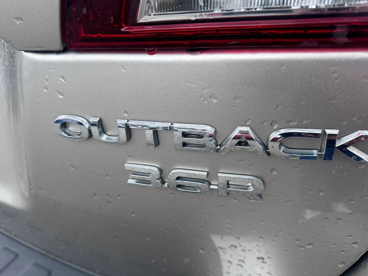 Used 2017 Subaru Outback 3.6R Limited AWD/4WD image 18