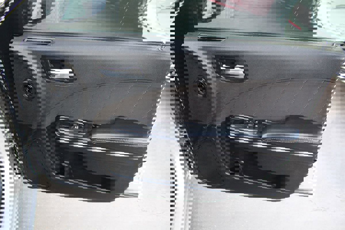 Used 2020 Dodge Charger SXT image 19