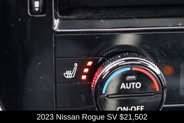 Used 2023 Nissan Rogue SV image 29