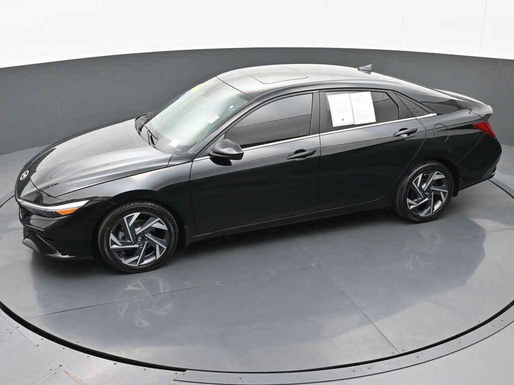 Used 2024 Hyundai Elantra SEL w/ Convenience Package image 34
