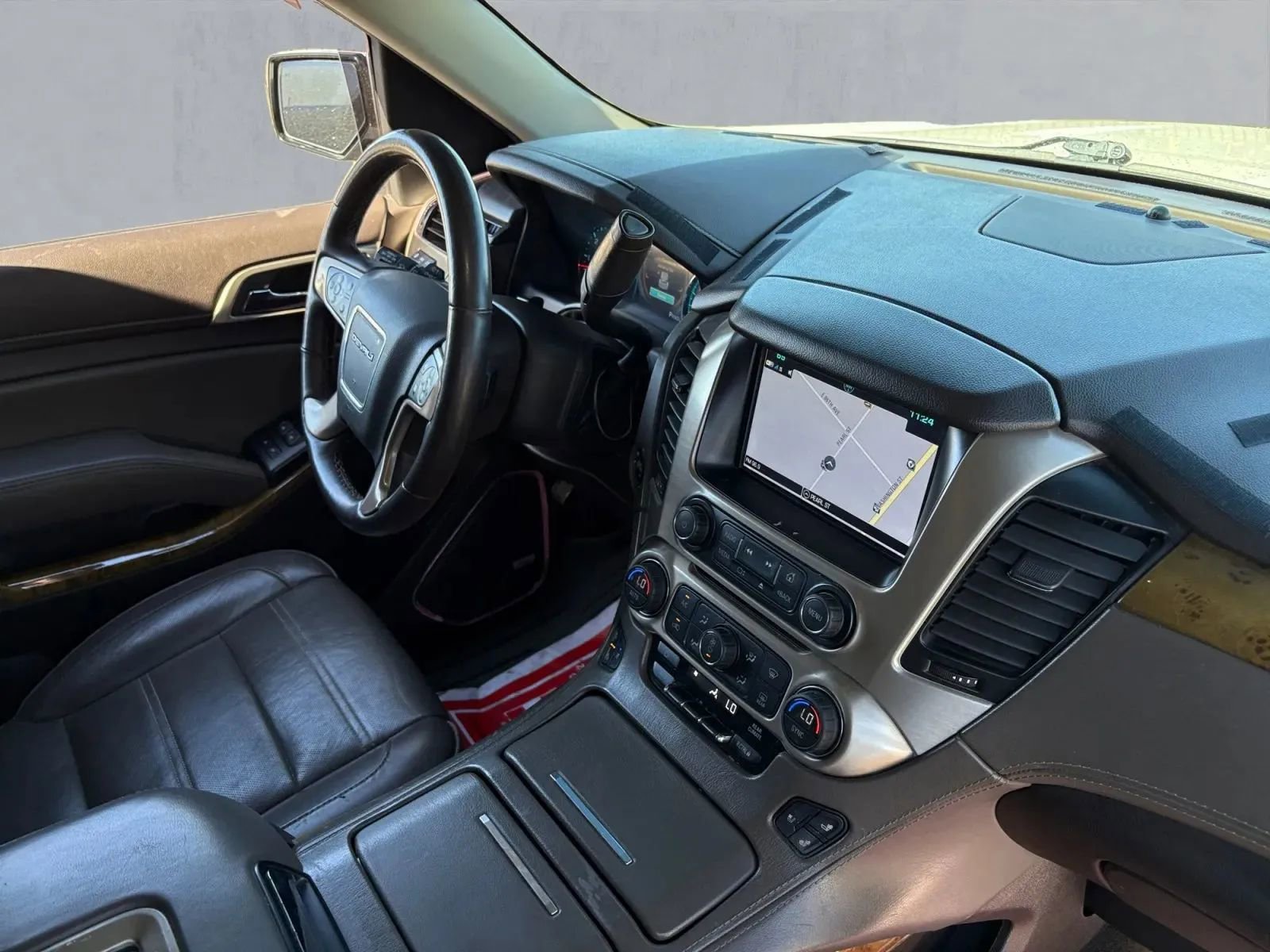 Used 2017 GMC Yukon Denali w/ Open Road Package image 21