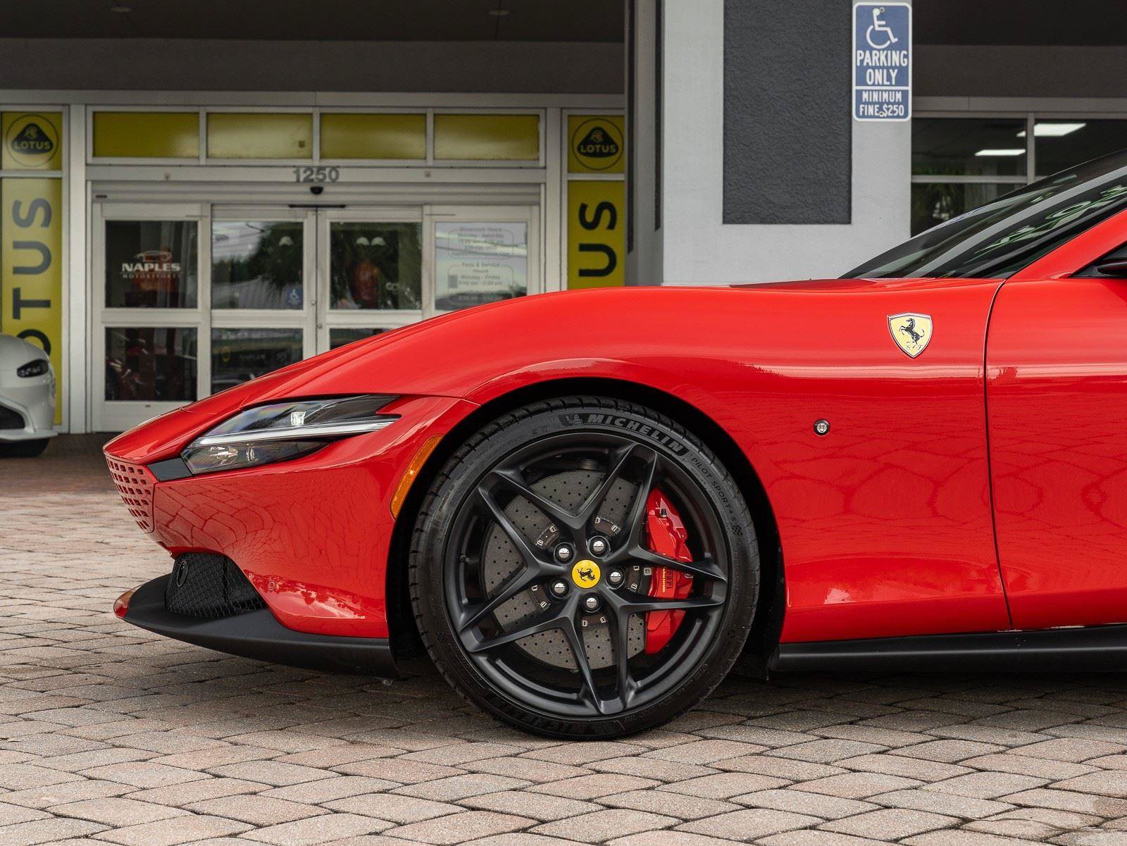 Used 2024 Ferrari Roma Spider RWD image 9