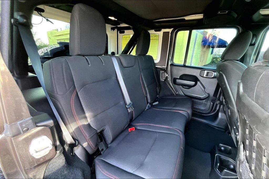 Used 2018 Jeep Wrangler Unlimited Rubicon AWD/4WD image 21