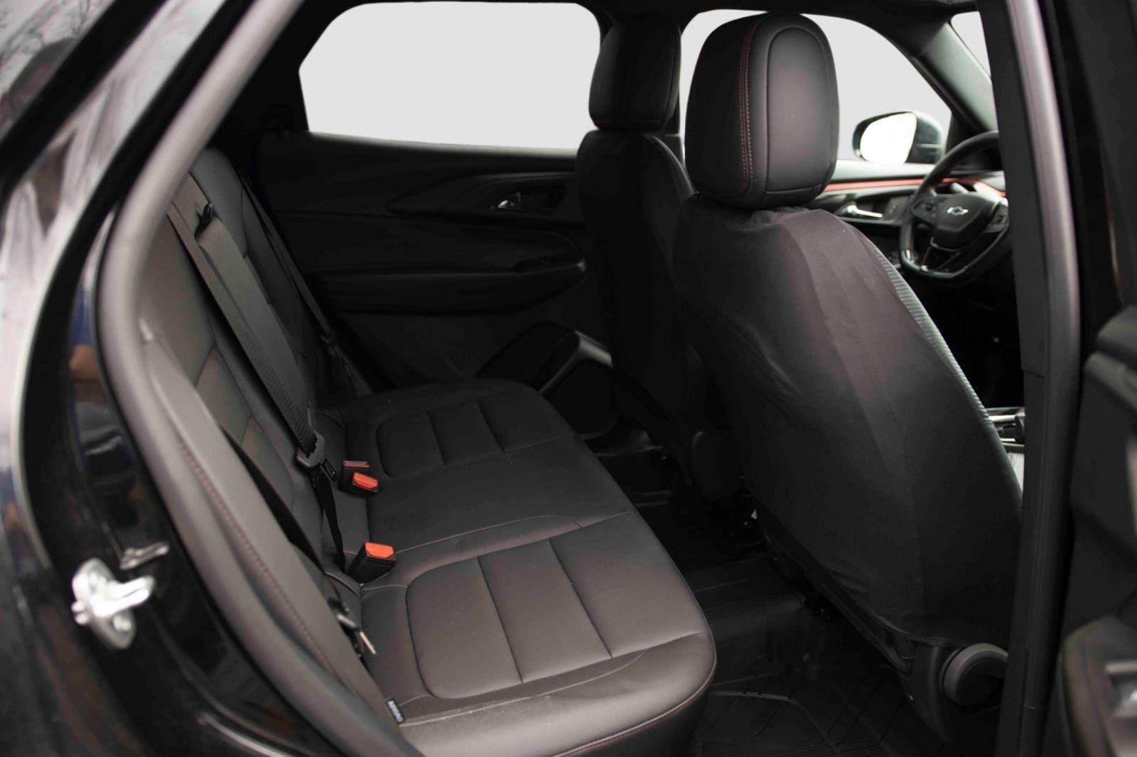 Used 2025 Chevrolet TrailBlazer RS w/ Convenience Package image 14
