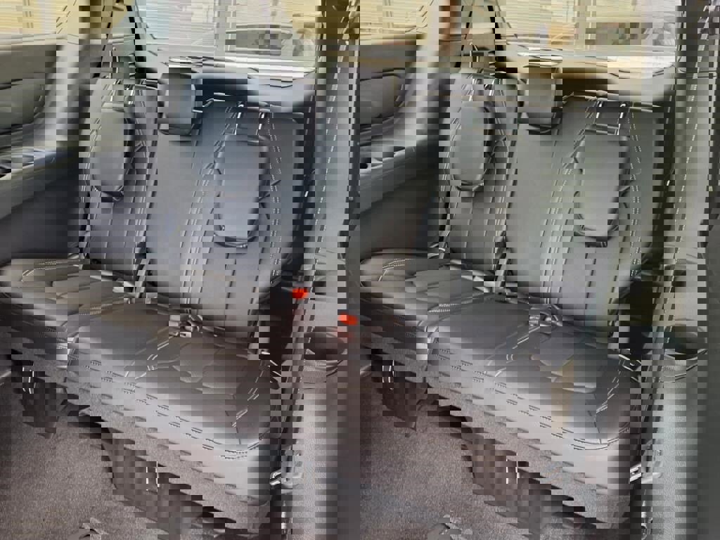 New 2026 Chrysler Pacifica Select image 8