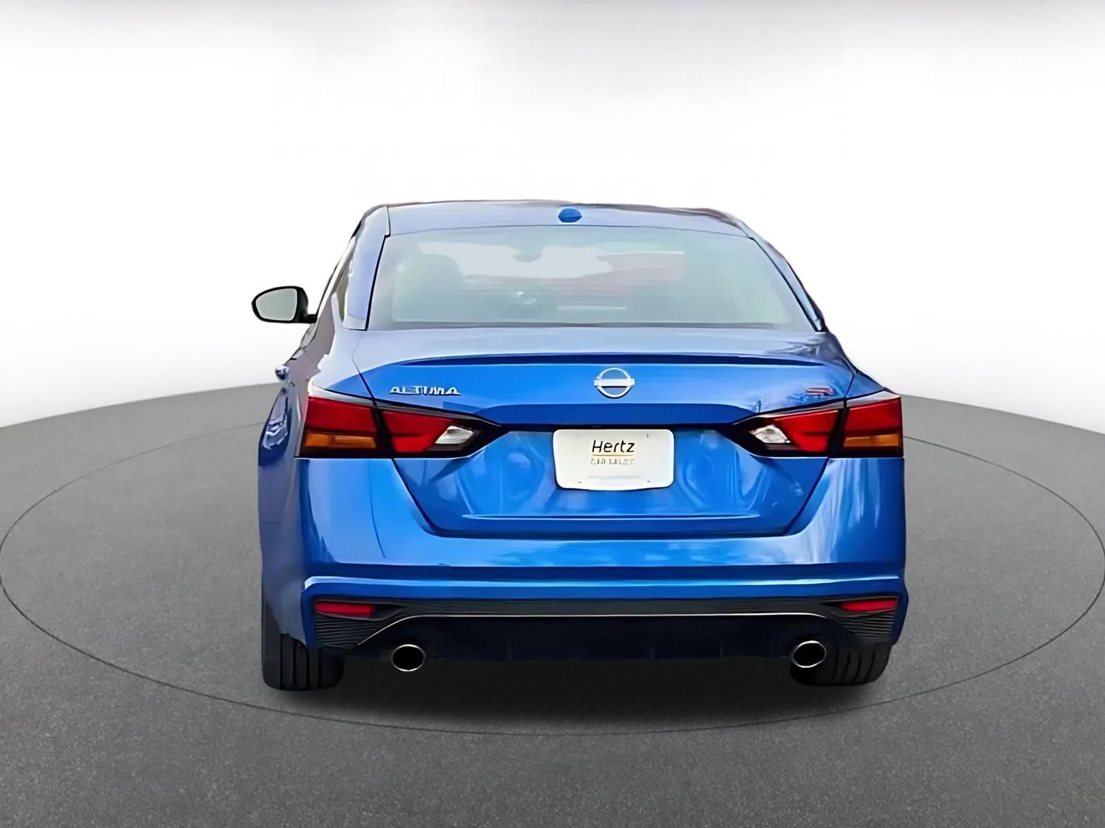 Used 2025 Nissan Altima 2.5 SR image 11