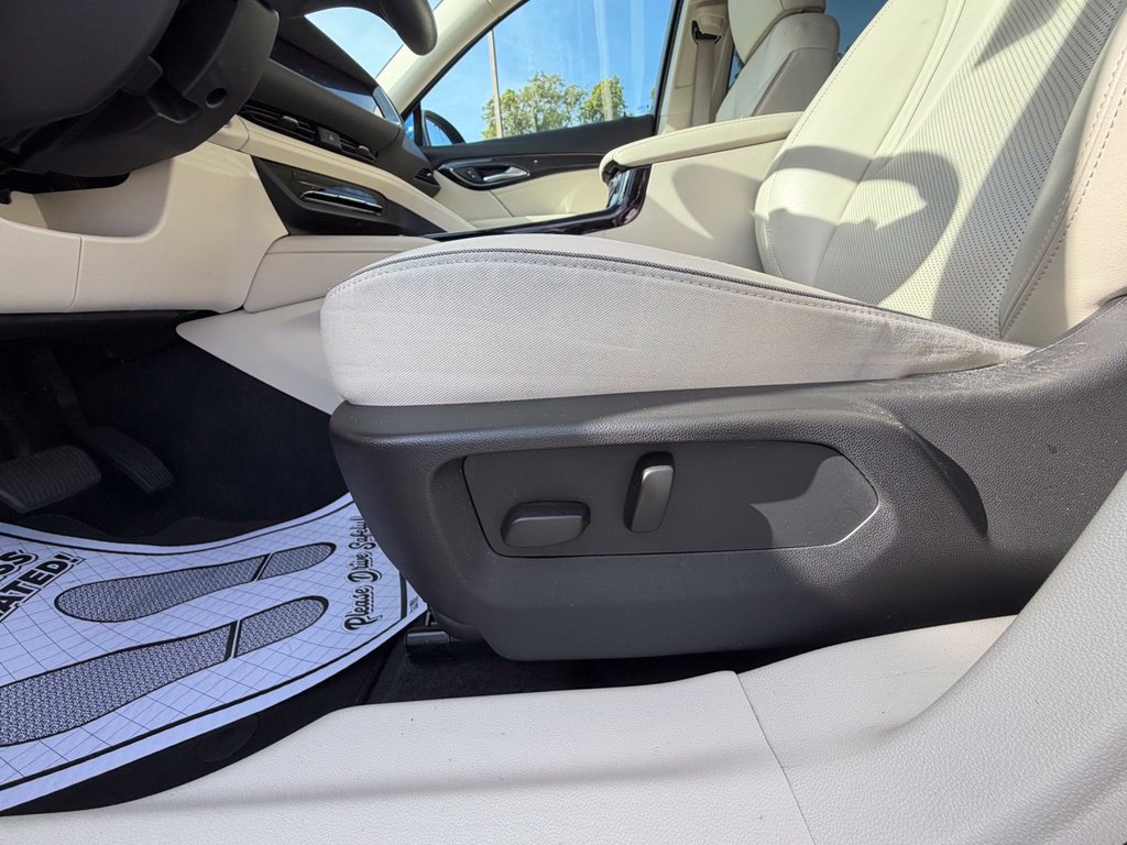 Used 2023 Buick Envision Essence AWD/4WD image 11