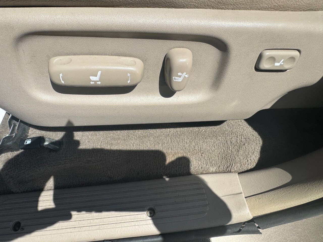 Used 2007 Toyota Sequoia SR5 image 24