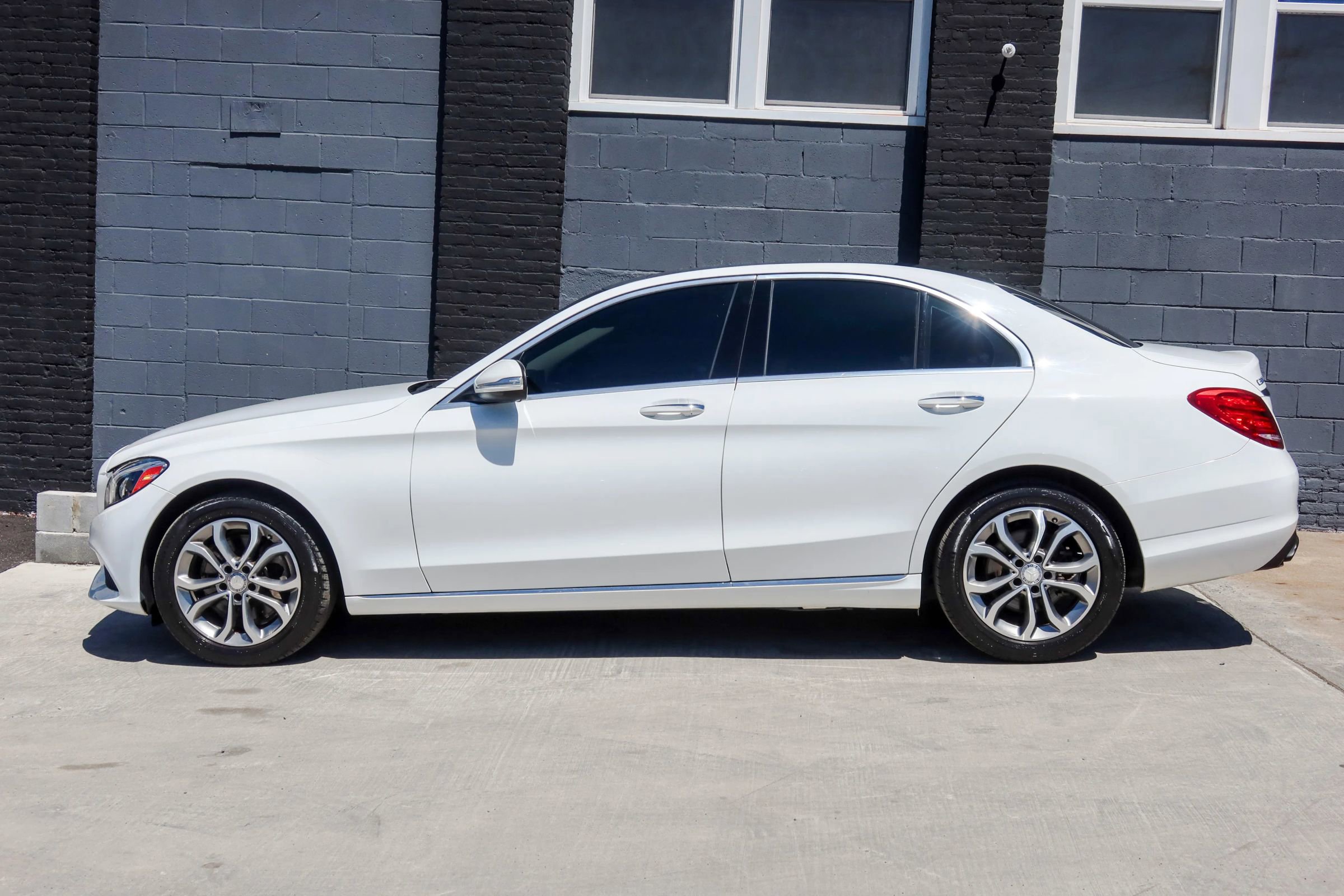 Used 2015 Mercedes-Benz C 300 4MATIC Sedan image 5