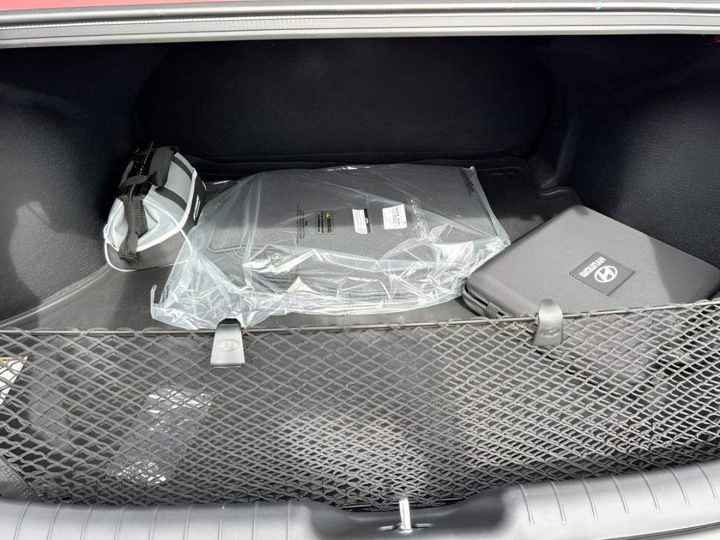 New 2026 Hyundai Elantra SE FWD image 15