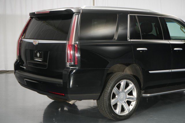 Used 2020 Cadillac Escalade Luxury image 18