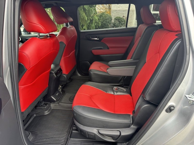 Certified 2023 Toyota Highlander XSE image 33