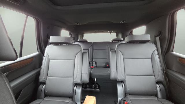 New 2026 GMC Yukon Denali w/ Denali Reserve Package image 36