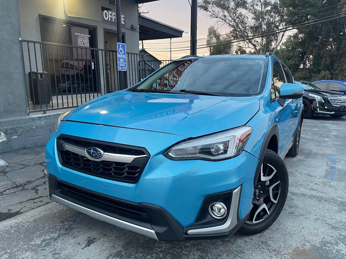 Used 2020 Subaru Crosstrek Hybrid w/ Moonroof Package w/Navigation AWD/4WD image 1