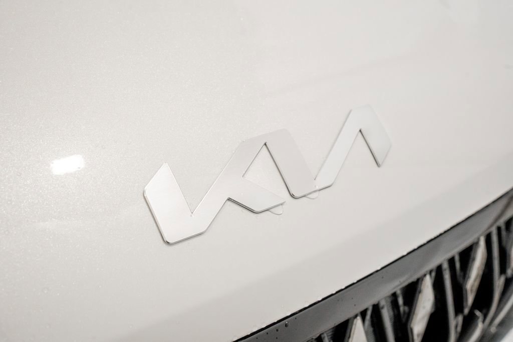 New 2026 Kia Carnival LX image 3