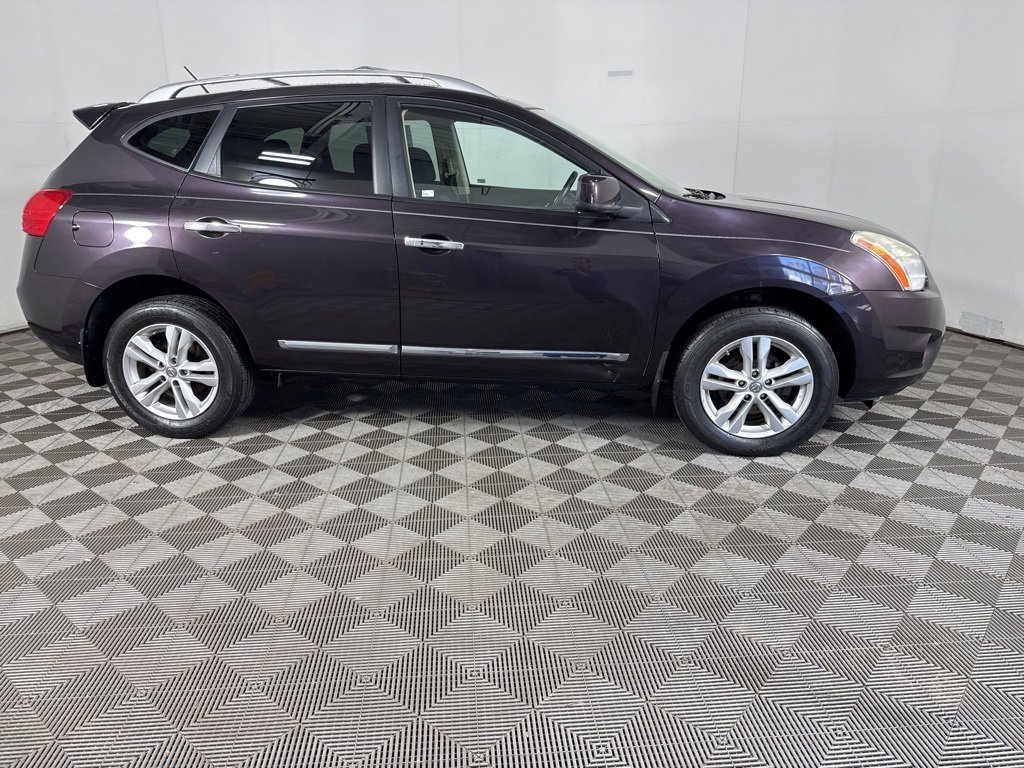 Used 2013 Nissan Rogue SV image 12