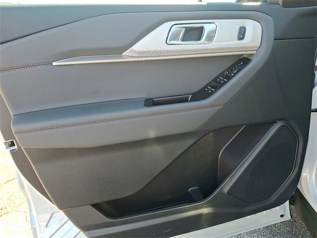 New 2026 Ford Explorer Active image 9