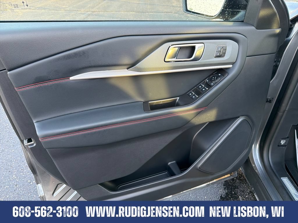 New 2026 Ford Explorer ST-Line w/ ST-Line Street Pack AWD/4WD image 10