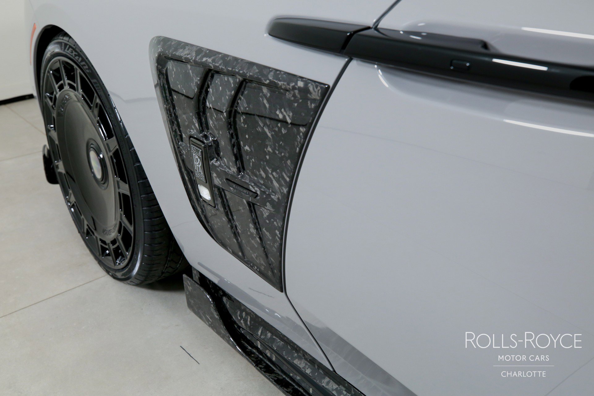 Used 2025 Rolls-Royce Spectre Black Badge w/ Spectre Enhancement Package image 39