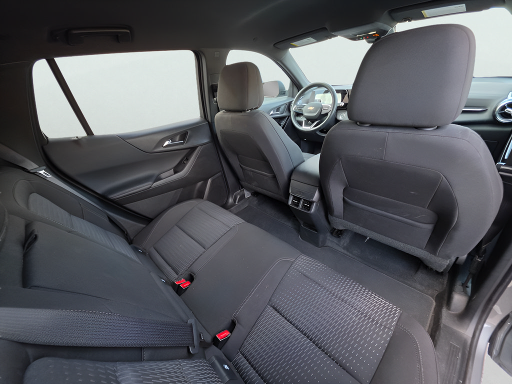 Used 2026 Chevrolet Equinox LT FWD image 22