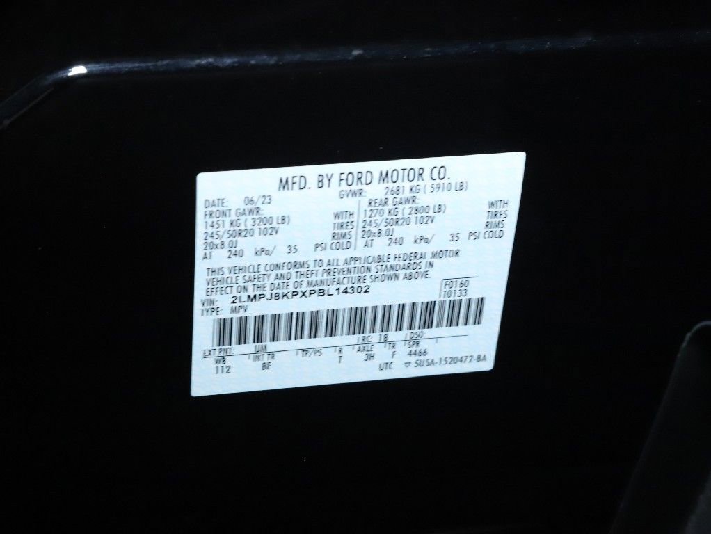 Certified 2023 Lincoln Nautilus Reserve w/ Luxury Package AWD/4WD image 22