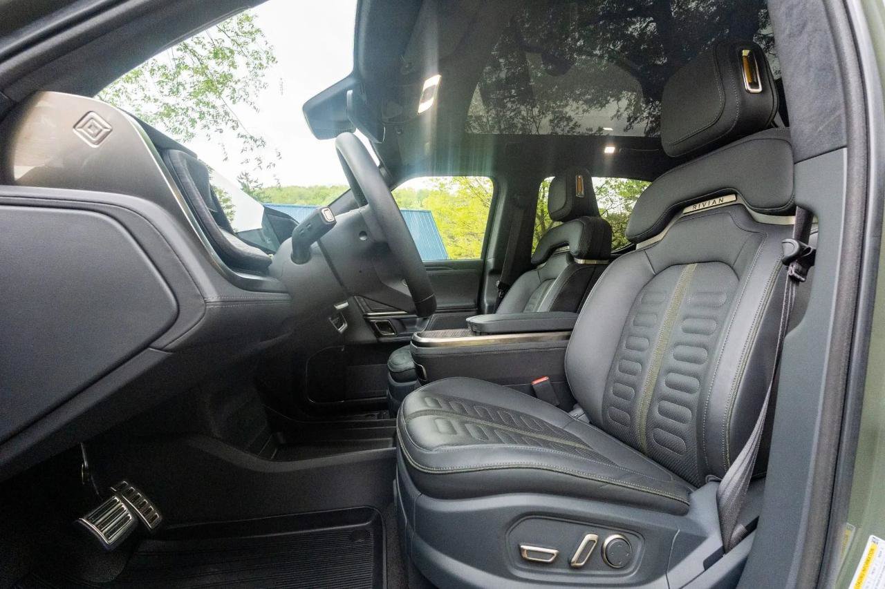 Used 2022 Rivian R1T Launch Edition AWD/4WD image 15