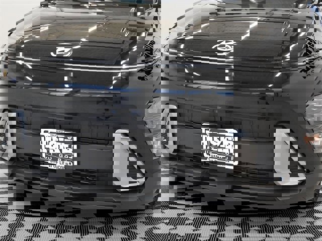 Used 2025 Hyundai Kona SEL image 13