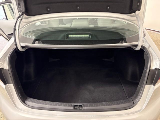 Used 2024 Toyota Corolla SE FWD image 18