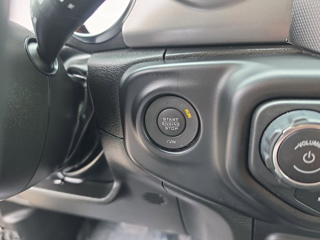 Used 2022 Jeep Wrangler Sport AWD/4WD image 19