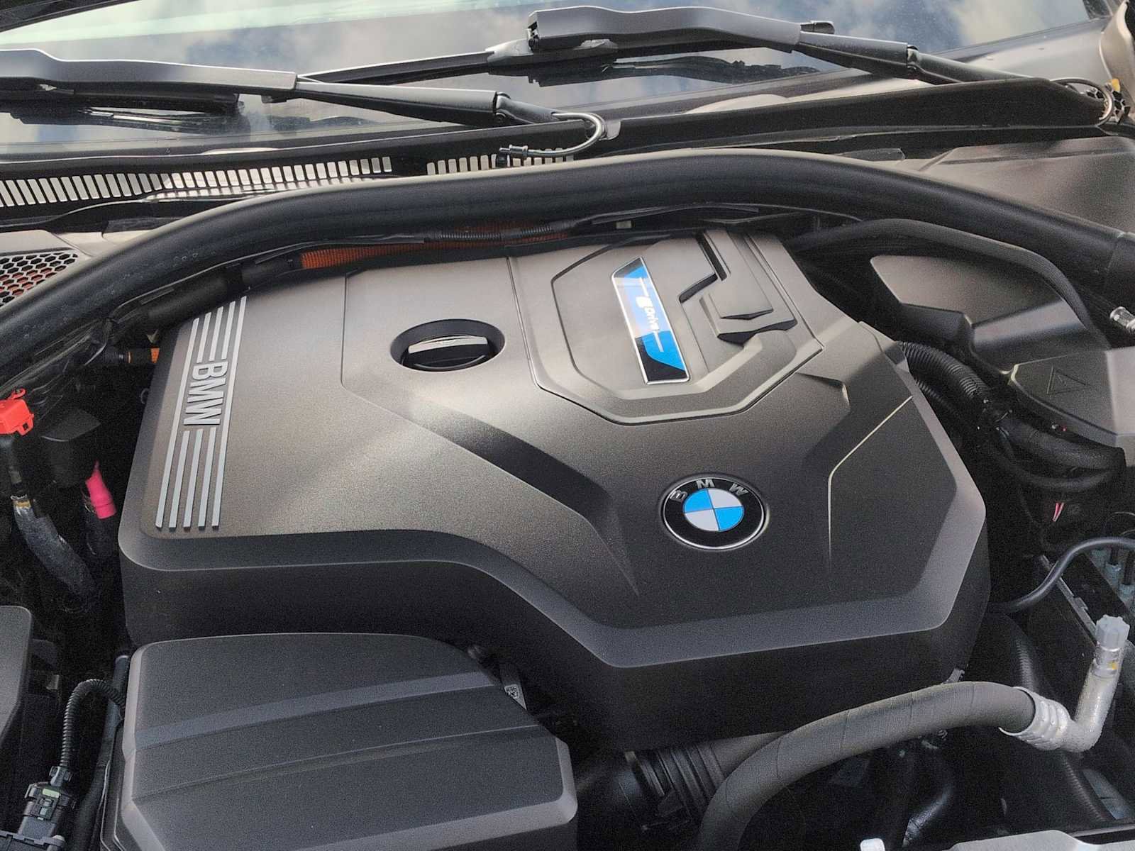 Used 2022 BMW 330e xDrive w/ Premium Package AWD/4WD image 14