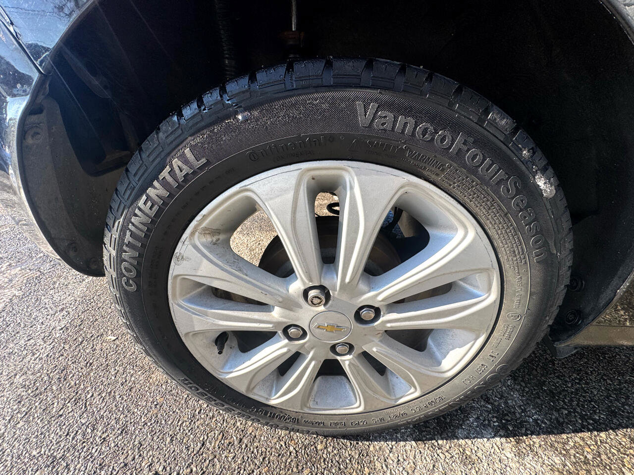 Used 2018 Chevrolet Spark LT image 24