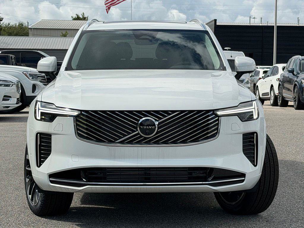 New 2026 Volvo XC90 T8 Plus w/ Protection Package Premier AWD/4WD image 2