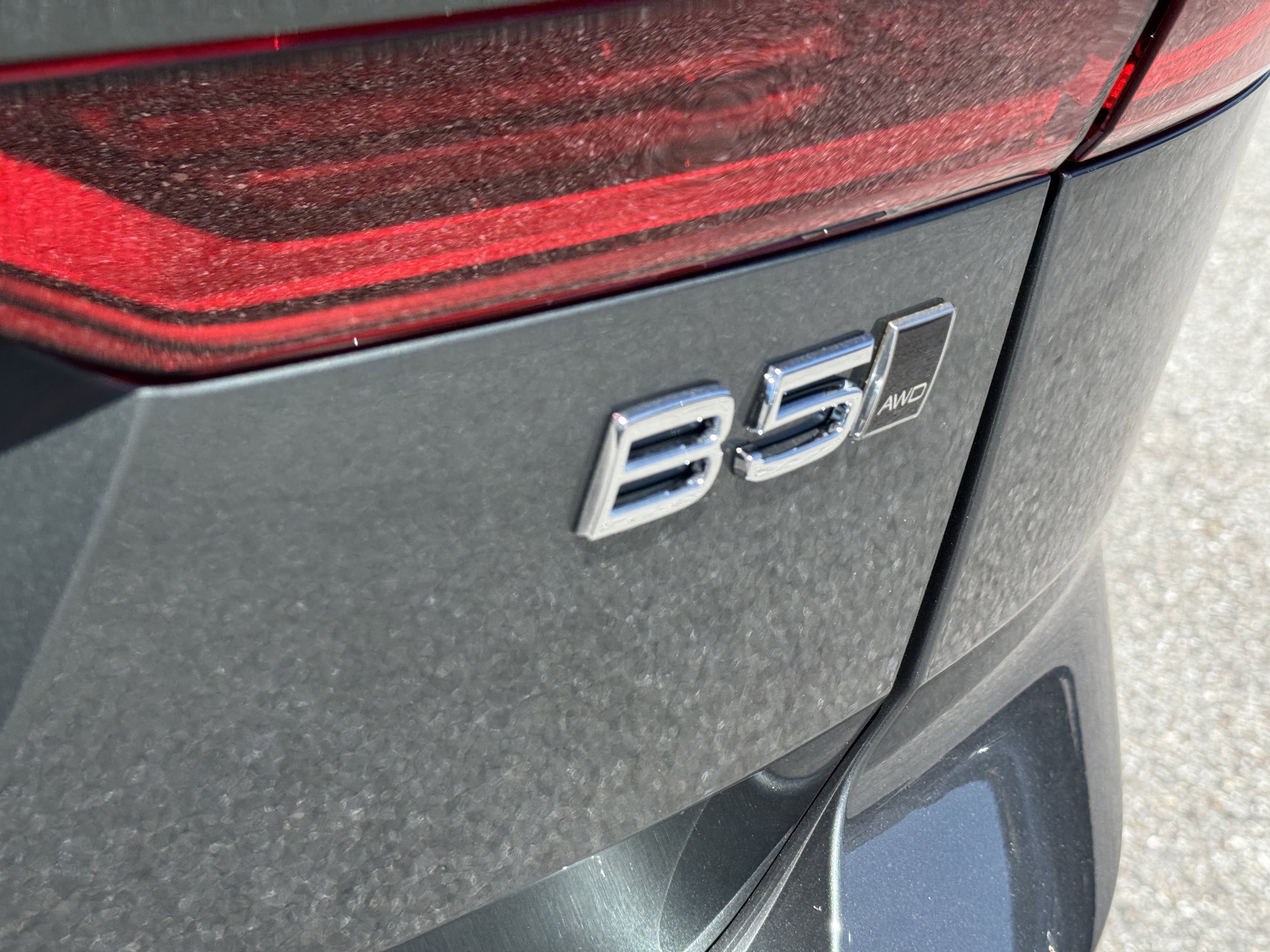 New 2026 Volvo XC60 B5 Ultra w/ Protection Package image 10