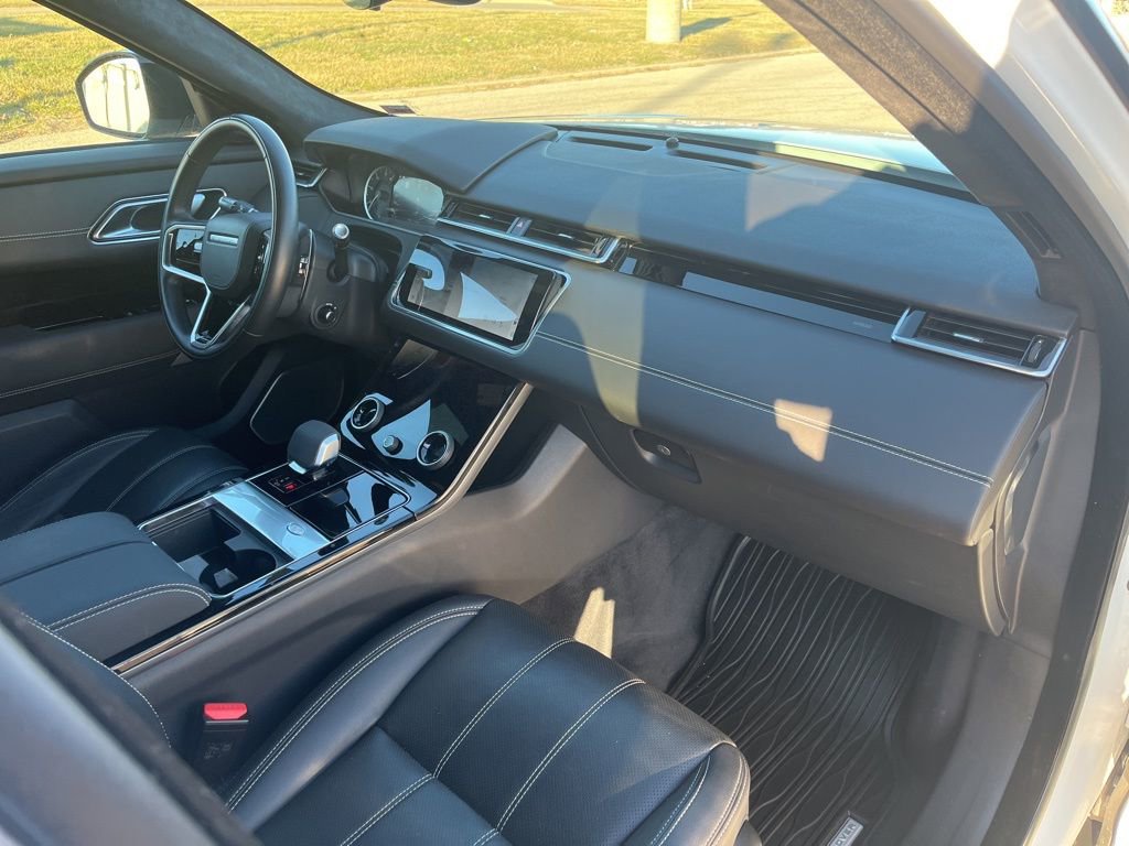 Used 2023 Land Rover Range Rover Velar R-Dynamic S image 23