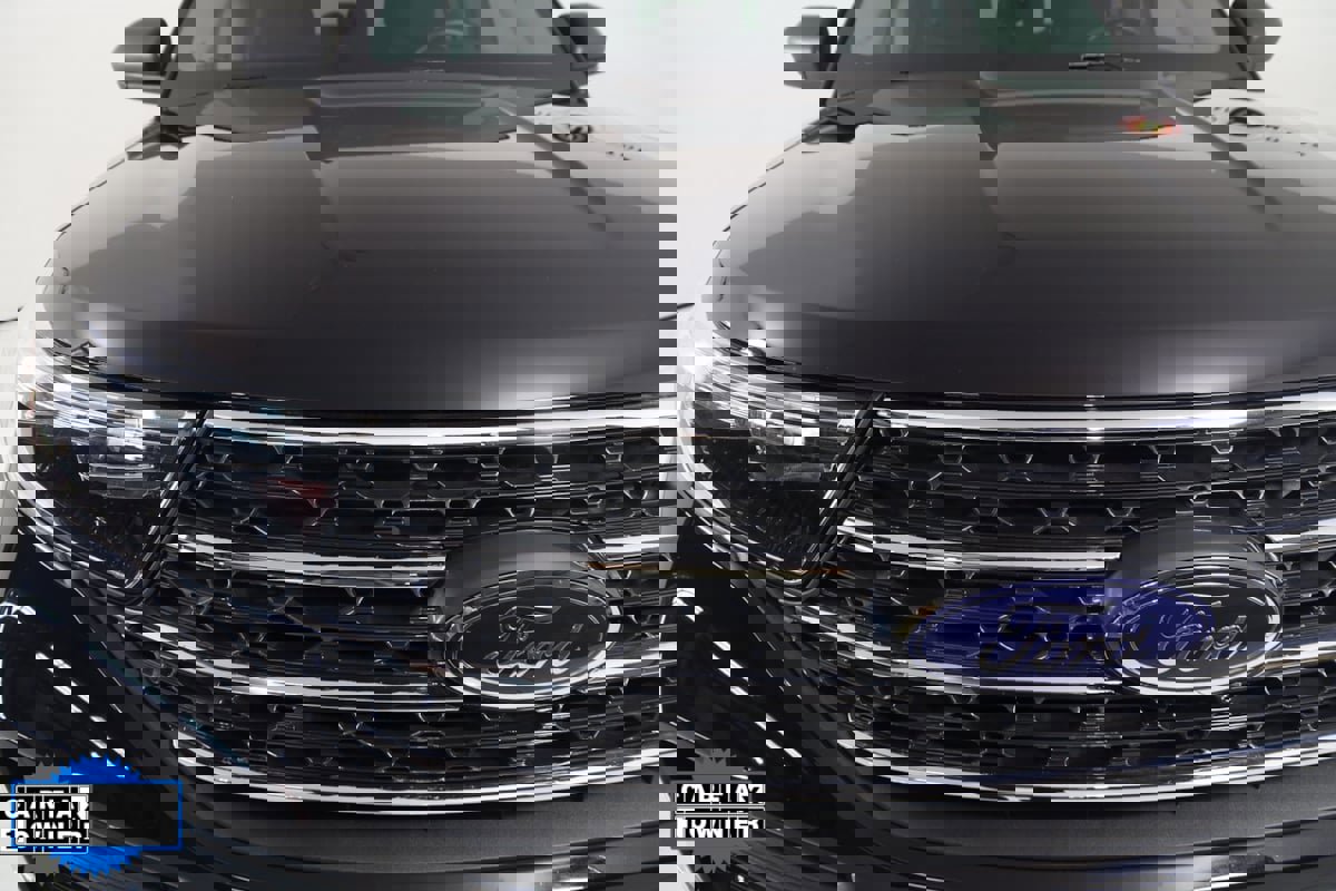 Used 2022 Ford Explorer XLT image 43