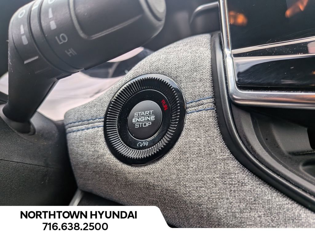 Used 2024 Jeep Compass Latitude image 20