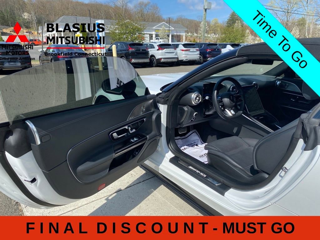 Used 2022 Mercedes-Benz SL 55 AMG 4MATIC w/ Driver Assistance Package image 25