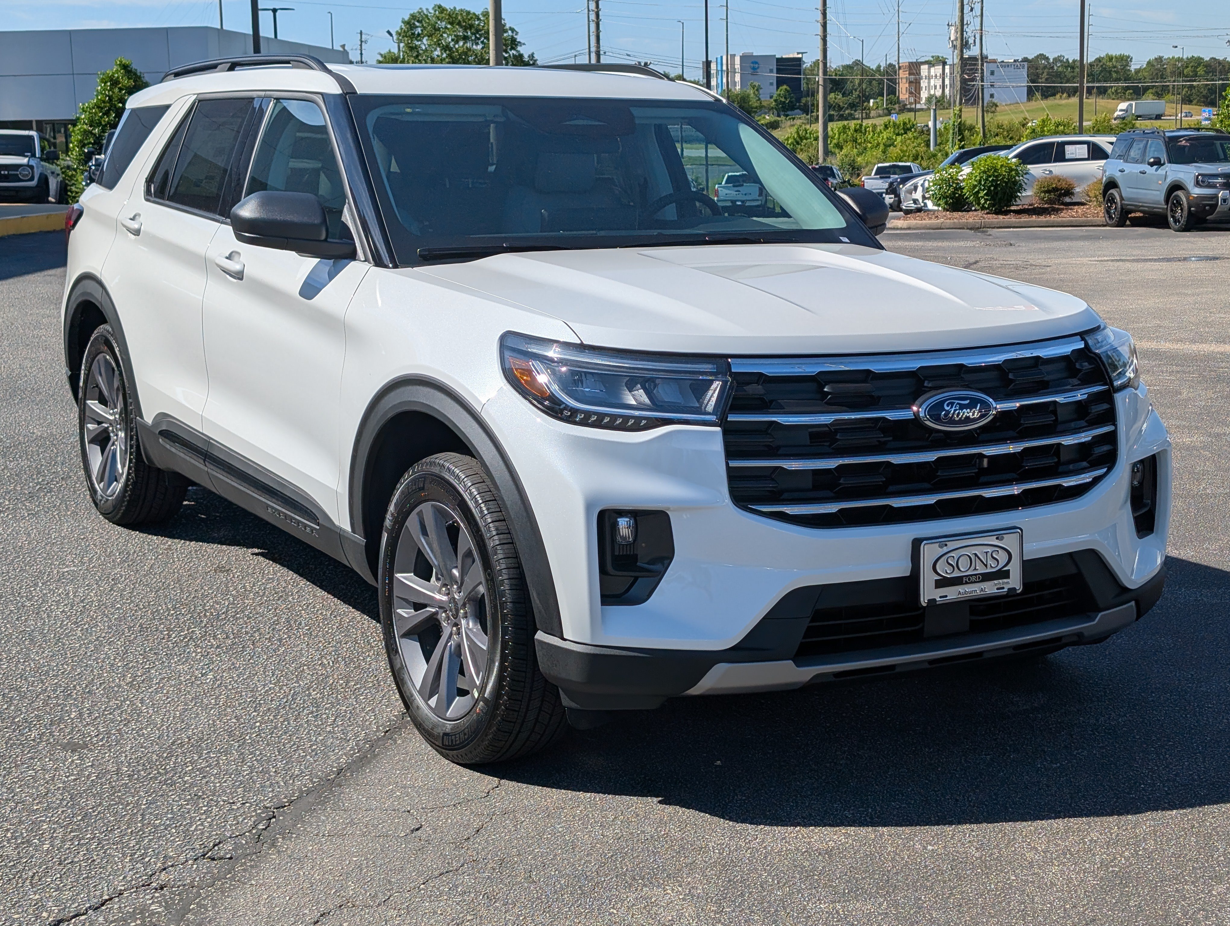 New 2026 Ford Explorer Active w/ Active Comfort Package AWD/4WD image 4