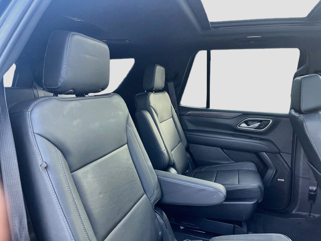 Used 2022 Chevrolet Tahoe Z71 w/ Luxury Package AWD/4WD image 30