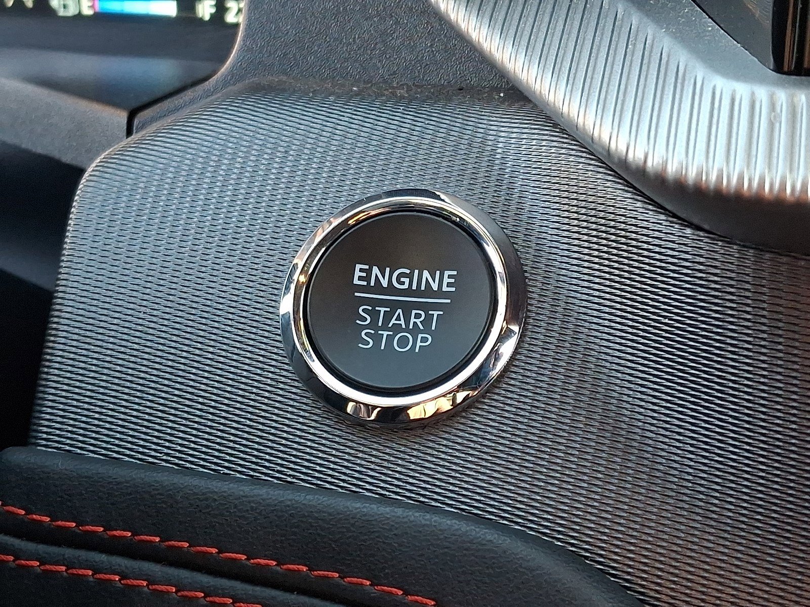 Certified 2025 Ford Explorer ST-Line w/ ST-Line Street Pack image 23