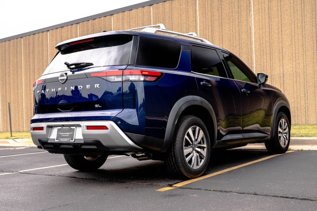 Used 2023 Nissan Pathfinder SL FWD image 9