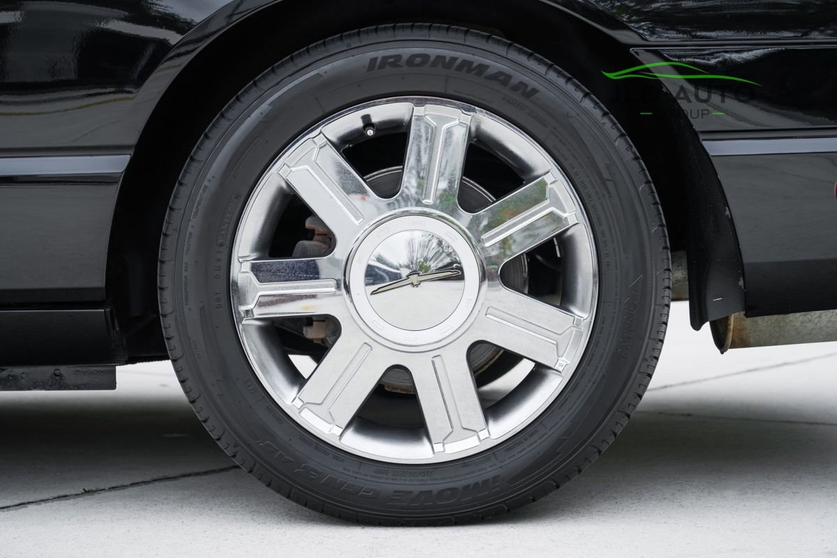 Used 2004 Ford Thunderbird Premium image 45