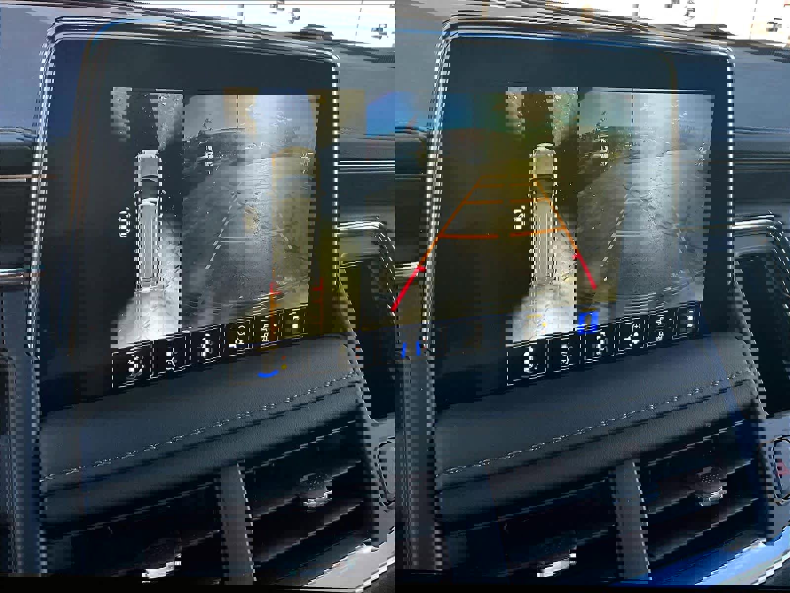 Used 2024 Chevrolet Tahoe Z71 w/ Luxury Package image 19